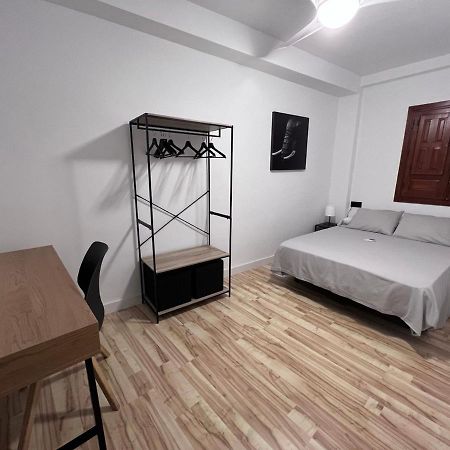 Apartamento Con Patio Para 4 En El Casco Historico Cordoue Extérieur photo